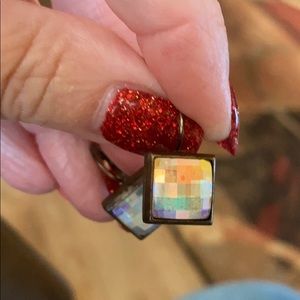 Fun Myka sparkle earring !